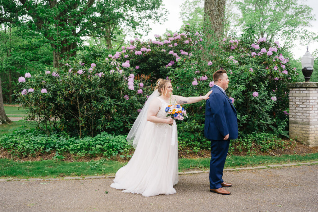  Intimate bride groom moments Butler County venue