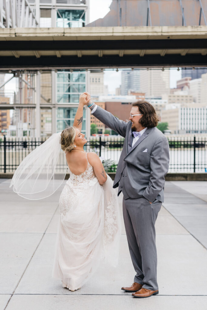 Pittsburgh wedding couple photos at Sheraton Station Square